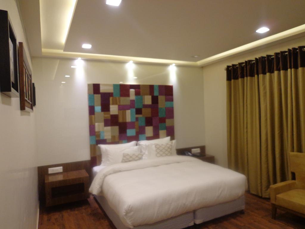 Hotel Taj Princess - Boutique Hotel Delhi  Extérieur photo