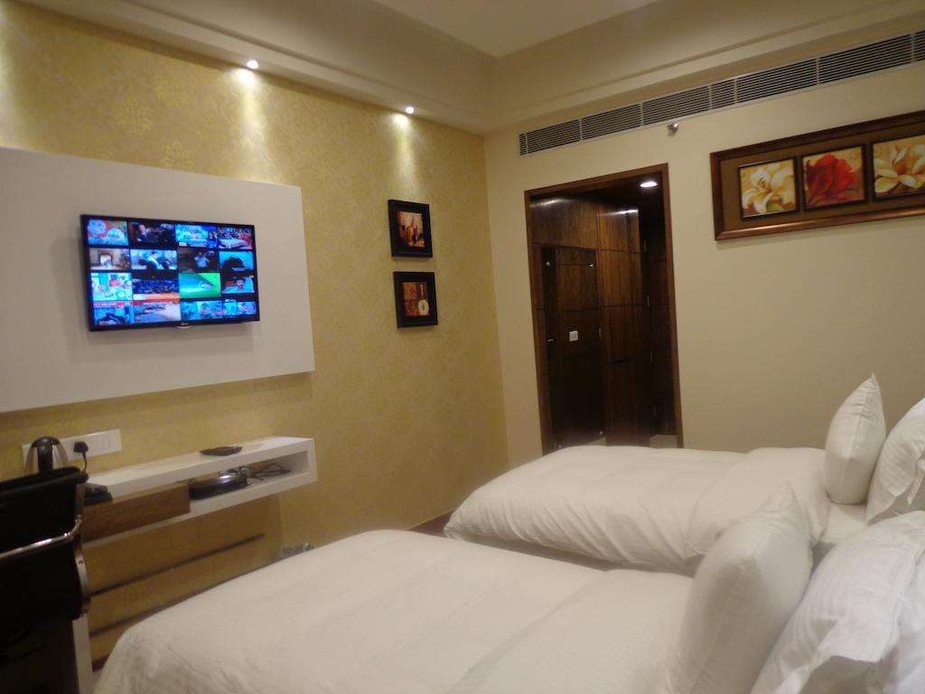 Hotel Taj Princess - Boutique Hotel Delhi  Extérieur photo